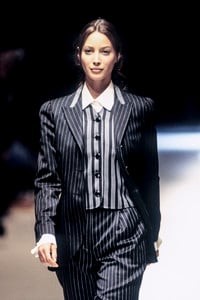 genny-fw-1993-2.thumb.jpg.9c20a5c043dd714136d0073ca4f6d195.jpg