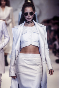 karl-lagerfeld-ss-1993-5.thumb.jpg.956d70318f458bd87044067d49fe9a64.jpg