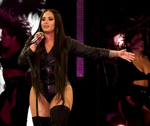 picturepub-demi-lovato-011.jpg