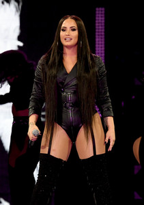 picturepub-demi-lovato-012.jpg