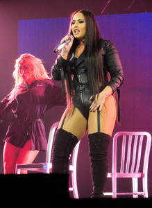 picturepub-demi-lovato-056.jpg