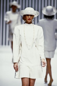 valentino-hc-ss-1992-1.thumb.jpg.b4d6dd8b271523970fb2895397b7f775.jpg