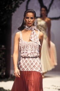 valentino-hc-ss-1993-6.thumb.jpg.66659c69a14d482d05de753f23c9f5d7.jpg