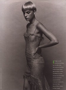 marie claire FR nov 1999 (7).JPG