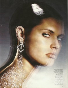 5ae35dfa24156_harpersbazaarrussiamarch2002phhiro2.thumb.jpg.81665052f7e4f1d841e7cc3646c4a165.jpg