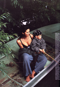 Monica-Bellucci-ELLE-Germany-October-1994-hauSboot-Lothar-Schmid-03.thumb.jpg.629e43e0b3a6aac9d3d8ce1247abd79c.jpg