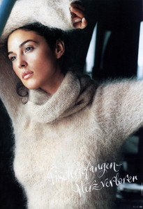 Monica-Bellucci-ELLE-Germany-October-1994-hauSboot-Lothar-Schmid-04.thumb.jpg.95b20d6022edbfcc27628896a0169d45.jpg