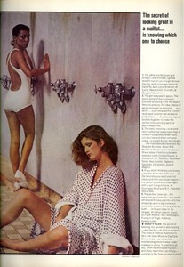 Turbeville_Vogue_US_May_1975_04.thumb.jpg.9d882484b804c99bef62670d75f6cfea.jpg