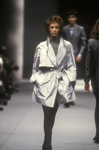 alberta-ferretti-ss-1991-1.thumb.jpg.309e4ba729e810cffaa24b89421a7e9e.jpg