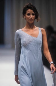 alberta-ferretti-ss-1994-16.thumb.jpg.323bd2be239f95885af37d230f71fd73.jpg