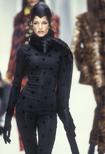 complice-fw-1992-32.thumb.jpg.0270efd4663e10672e43bcd38fd5d67b.jpg