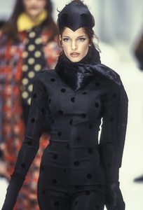 complice-fw-1992-33.thumb.jpg.a5dea0f9d85593d82dd634d074e6d92e.jpg