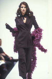 dolce-gabbana-fw-1992-14.thumb.jpg.5d0ce65ba4590ac937c4cdb4ad4ec187.jpg