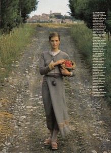 elle_fr_18_sept_1989_6.thumb.jpg.a1fcaf319f901c97c91378e8f4f60865.jpg