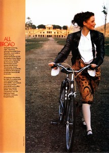 elle_uk_july_1986_6.thumb.jpg.62ade5a0e50351dfd777ef78d601eff5.jpg