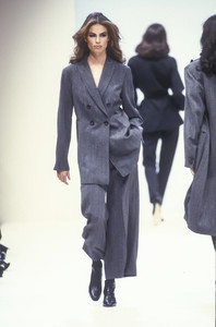 jil-sander-fw-1992-13.thumb.jpg.9cda63a74ccbd0fbfce72405ccf0f05b.jpg