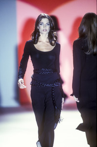 jil-sander-fw-1992-49.thumb.jpg.04a7530cbfb10a70060459b8cbf60398.jpg