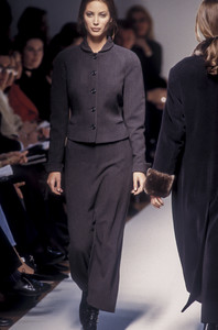 jil-sander-fw-1993-17.thumb.jpg.8ecfa9e6bda756663d0e878ede73e2aa.jpg