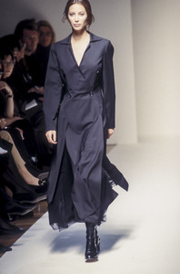 jil-sander-fw-1993-3.thumb.jpg.c7241db2176add3b278a1cbcdca900c3.jpg