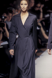 jil-sander-fw-1993-4.thumb.jpg.086a69e29bda4aa0bf47ff9ca51bd855.jpg