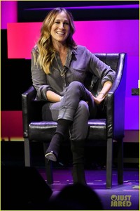 sarah-jessica-parker-tribeca-film-festival-talk-05.jpg