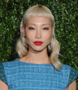 soo-joo-park-chanel-tribeca-2018-artists-dinner-in-nyc-4.jpg