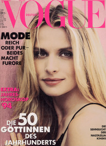 vogue_de_12_93_v1000x1500.thumb.jpg.01359b27b5eda301261175c05ac51851.jpg