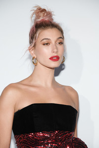 Hailey+Baldwin+Dior+Dinner+Arrivals+71st+Annual+HbjCIGpsmXnx.jpg