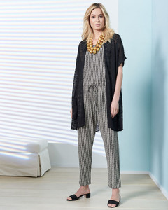 Masai-Lamya-Short-Sleeve-Melange-Cardigan.thumb.jpg.e67d41231b7458ccb4c21ce430dd1a10.jpg