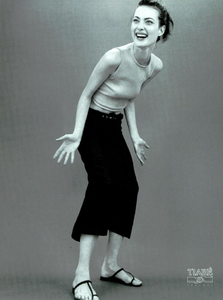 Meisel_Alberta_Ferretti_Spring_Summer_1996_05.thumb.png.017a78ff090b8eea67c248aa6644fc21.png