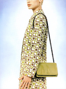 Sims_Prada_Spring_Summer_1996_04.thumb.png.423ea70a12695bad5d408cac40401978.png