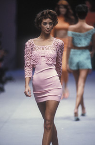 alberta-ferretti-ss-1991-7.thumb.jpg.d6dc3fbeae822ef98afccec682429ceb.jpg