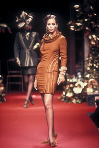 christian-dior-hc-fw-1994-4.thumb.jpg.c7828719abeb936abf7b588bbd52b753.jpg