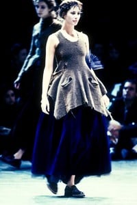 comme-des-garcons-ss-1994-1.thumb.jpg.15956b76ccf1de12969f7c8fd742dc43.jpg