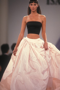 isaac-mizrahi-ss-1994-6.thumb.jpg.5a0ae256545ef7c4f3e6515a921a7a39.jpg