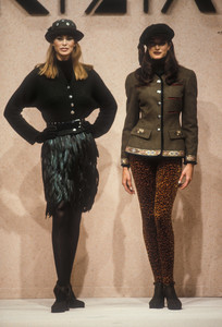 krizia-fw-1992-21.thumb.jpg.a4ed66314af9ddc43115f5b7444b0284.jpg