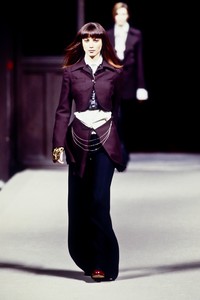 martine-sitbon-fw-1994-2.thumb.jpg.e00c3e517ac7df445ef1826fc9336893.jpg