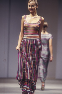 missoni-ss-1995-3.thumb.jpg.e58c6b6ca5c95f7fc9508de3a5c91fe4.jpg