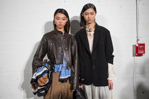 phillip-lim-bks-m-rf18-3169.thumb.jpg.c085e6e62338c2c120af5aaab6c3e56b.jpg