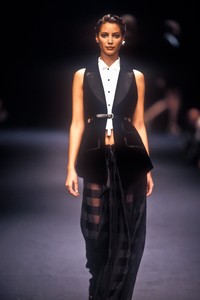 sonia-rykel-ss-1994-1.thumb.jpg.642fa503cc5f786768027aaf77a76f43.jpg