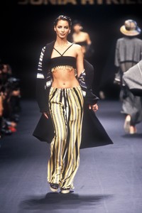 sonia-rykel-ss-1994-2.thumb.jpg.13793bf381011ceee367f409d63ec8ec.jpg