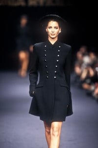 sonia-rykel-ss-1994-3.thumb.jpg.6f96ac7c72c6804fd5d8e4d0ad77ef93.jpg