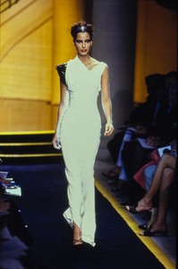 versace-hc-fw-1997-4.thumb.jpg.f038e90be4d69126a51c19237a336ccf.jpg