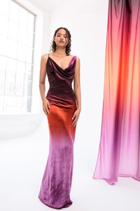 00029-cushnie-et-ochs-vogue-resort-2019-pr.thumb.jpg.b8edb8bc1f05de9f64abf5f60aa8ee23.jpg