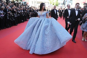 Aishwarya+Rai+Okja+Red+Carpet+Arrivals+70th+XJBrGryuj54x.jpg