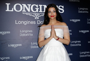 Aishwarya+Rai+Longines+DolceVita+Asia+Pacific+hsZDceM68o4x.jpg