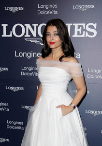 Aishwarya+Rai+Longines+DolceVita+Asia+Pacific+o3ypJ1yvX5zx.jpg