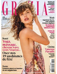 Grazia452-page-001.jpg