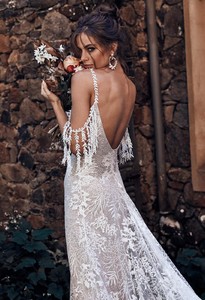 Sol-Wedding-Dress-by-Grace-Loves-Lace-1600-x-1067-46-1094x1600.jpg