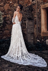 Sol-Wedding-Dress-by-Grace-Loves-Lace-1600-x-1067-5-1094x1600.jpg